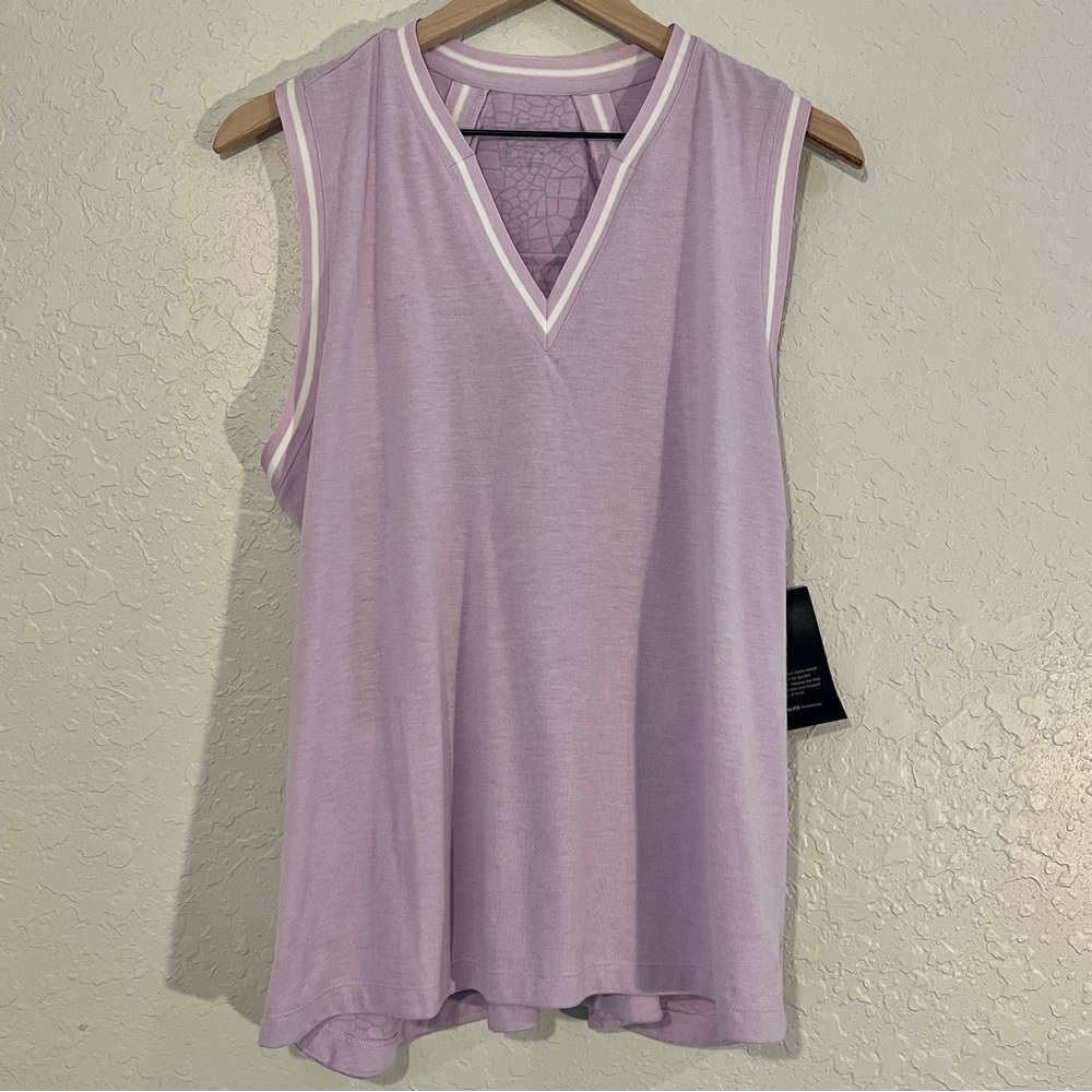 NWT Nike Women’s Sleeveless Golf Shirt in Lilac Mist; 
Size XL!